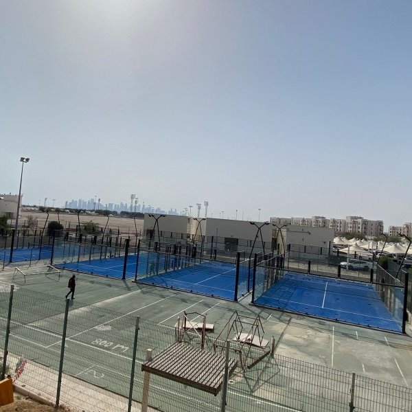 Panoramik Padel Kortu Kurulumu Katar