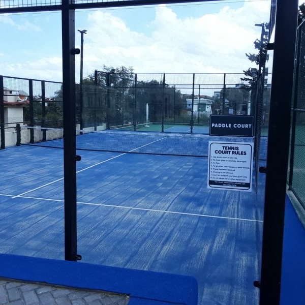 Klasik Padel Kortu
