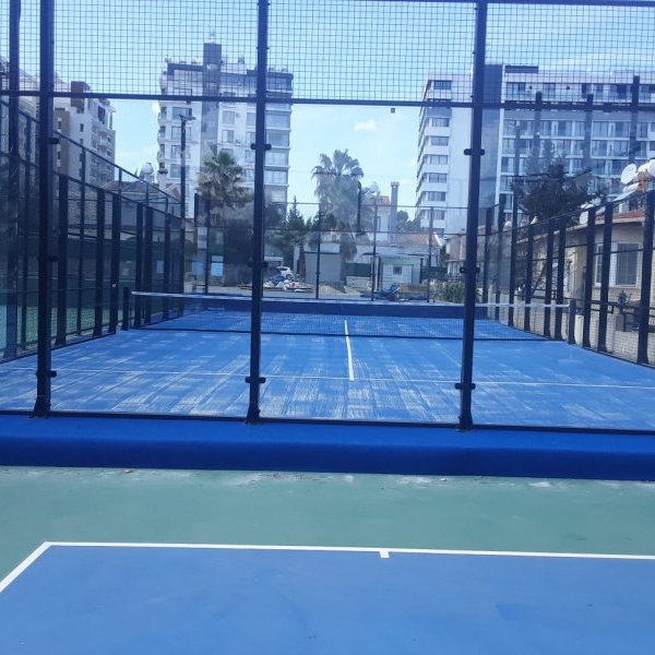 Klasik Padel Kortu